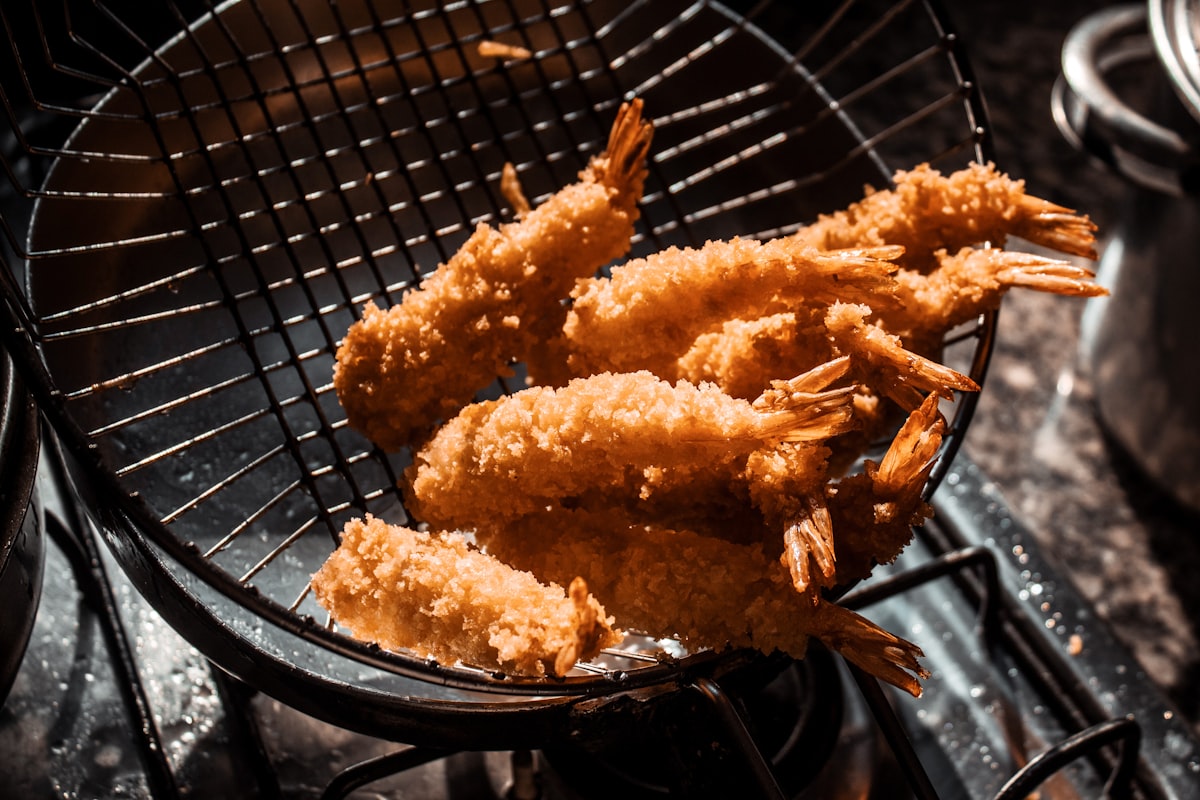 Digital air fryer, 5.5L, styled kitchen view